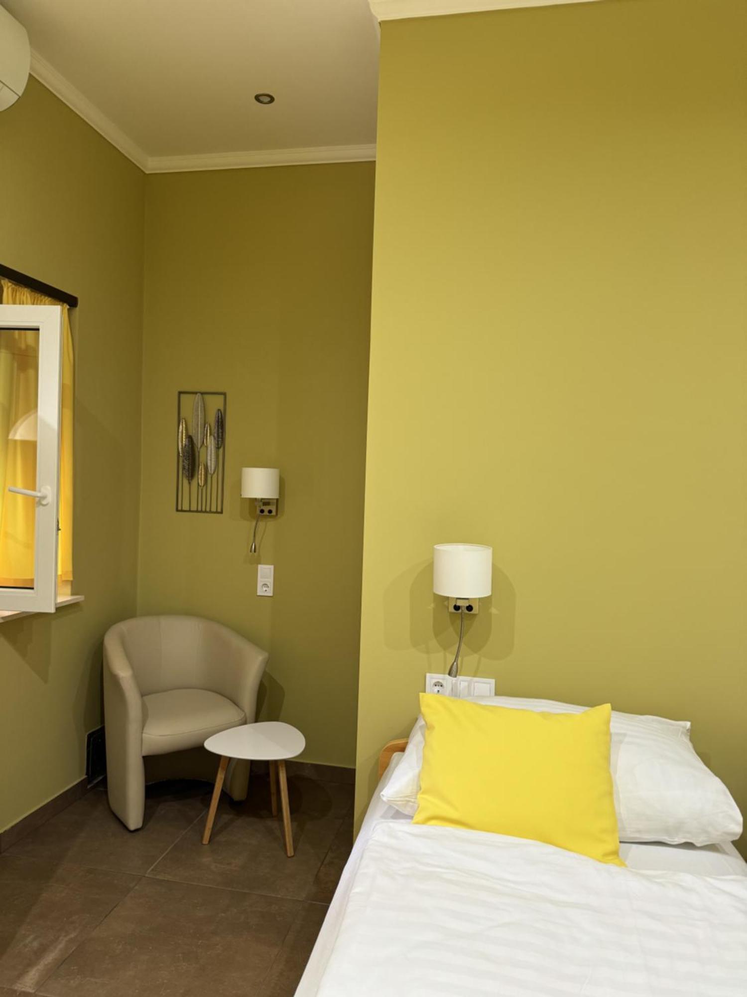 Szem-S Vendeghaz Hotel Balatonszemes Ngoại thất bức ảnh