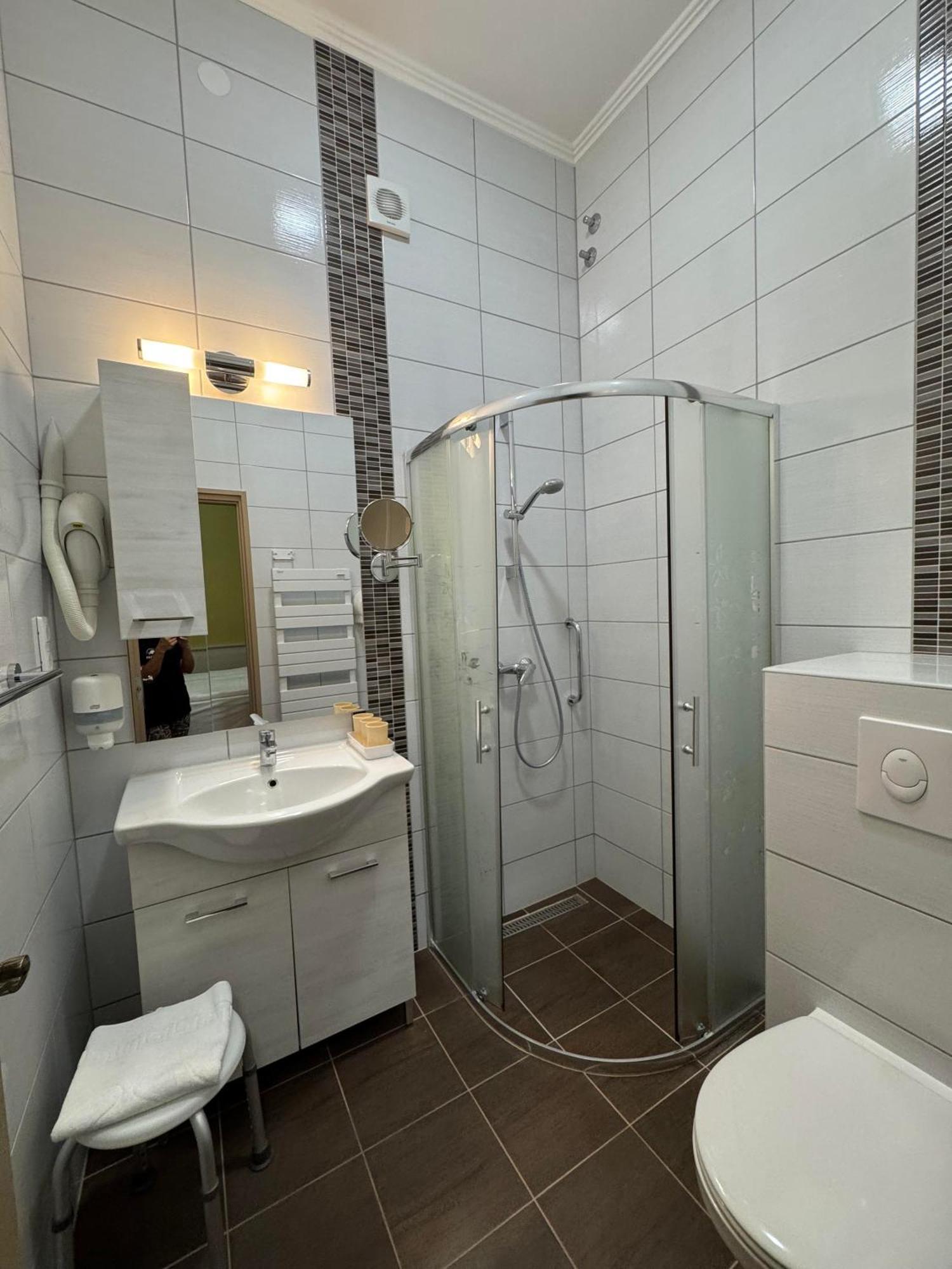 Szem-S Vendeghaz Hotel Balatonszemes Ngoại thất bức ảnh