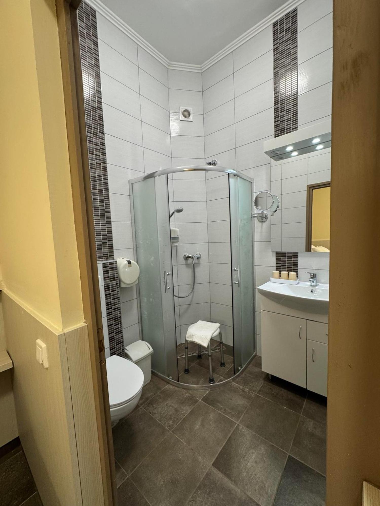 Szem-S Vendeghaz Hotel Balatonszemes Ngoại thất bức ảnh